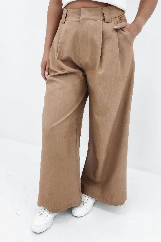 Riya Pant Sand High-Waist Jeans